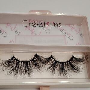 Beauty Creations Dramatic Black Lashes